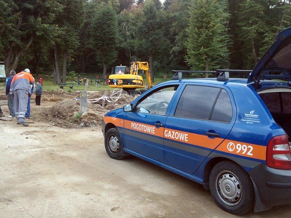 koparka-uszkodzia-gazociag-36240