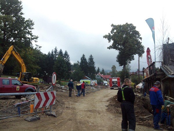 koparka-uszkodzia-gazociag-36240