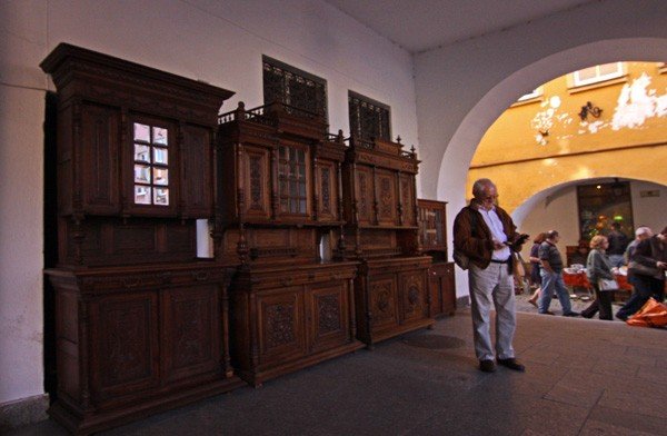 jarmark-bardzo-kolorowy-a-staroci-coraz-mniej-36245