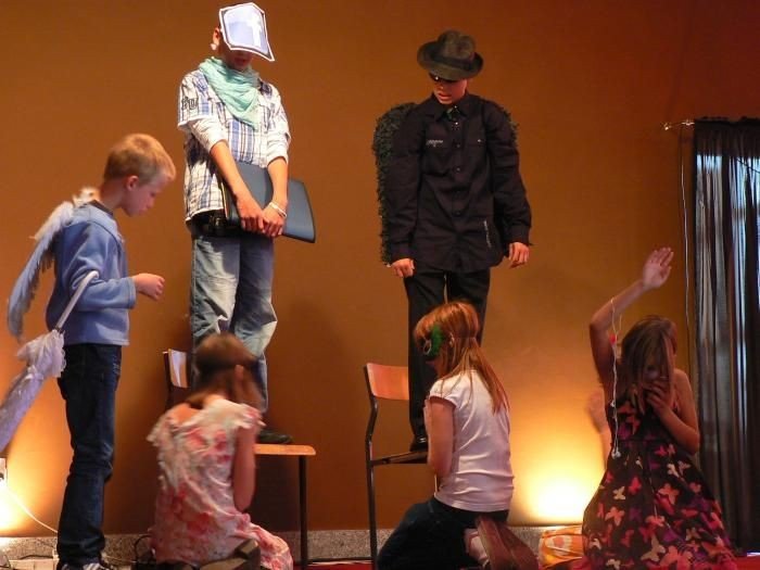 o-internetowym-naogu-czyli-ewangelizujac-poprzez-teatr-36250