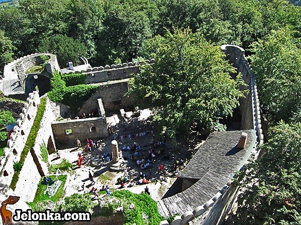 cywilizacja-w-ruinach-sredniowiecznej-fortecy-36258