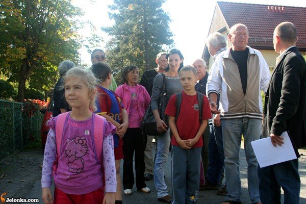 od-30-lat-nie-moga-doprosic-sie-chodnikow-przy-ul-powstania-listopadowego-36437