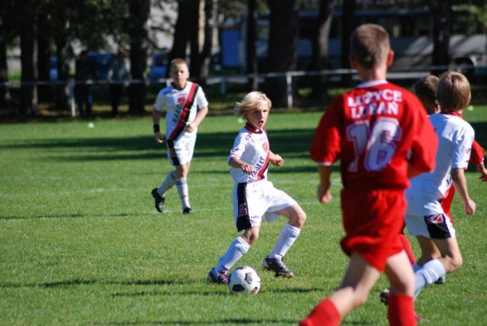 uzyce-luban-na-kolanach-dwadziescia-bramek-chojnika-foto-36449