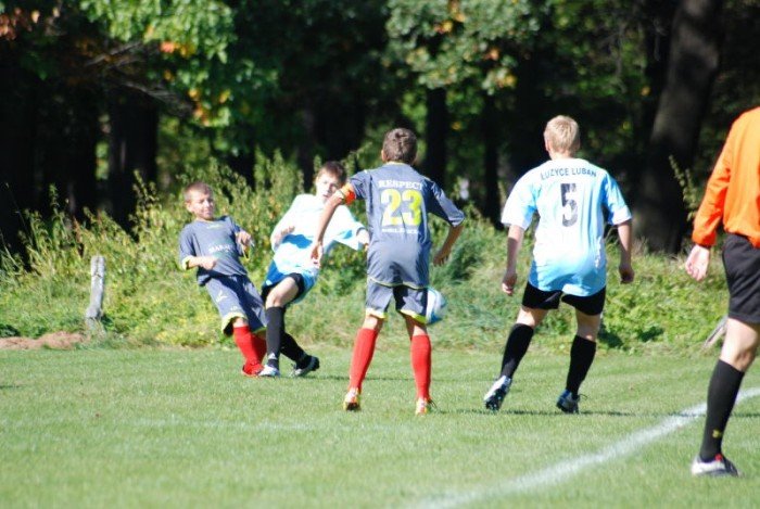 uzyce-luban-na-kolanach-dwadziescia-bramek-chojnika-foto-36449