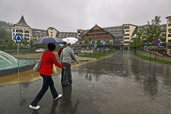 hotel-musi-byc-nizszy-pokrycie-dachu-zostanie-36462