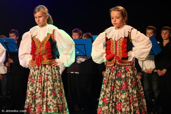 oswiatowe-swieto-nagrody-honory-odznaczenia-36602