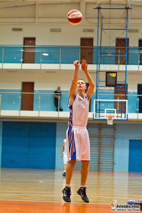 zatrzymali-niesobskiego-wygrali-mecz-foto-36617