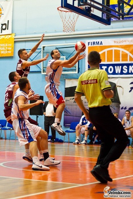 zatrzymali-niesobskiego-wygrali-mecz-foto-36617