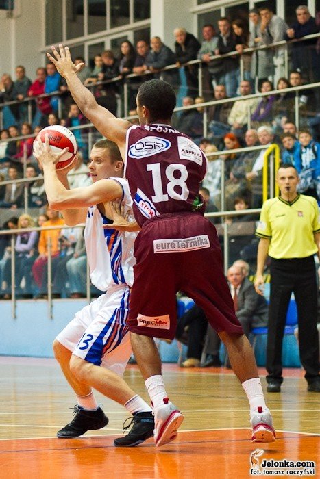 zatrzymali-niesobskiego-wygrali-mecz-foto-36617