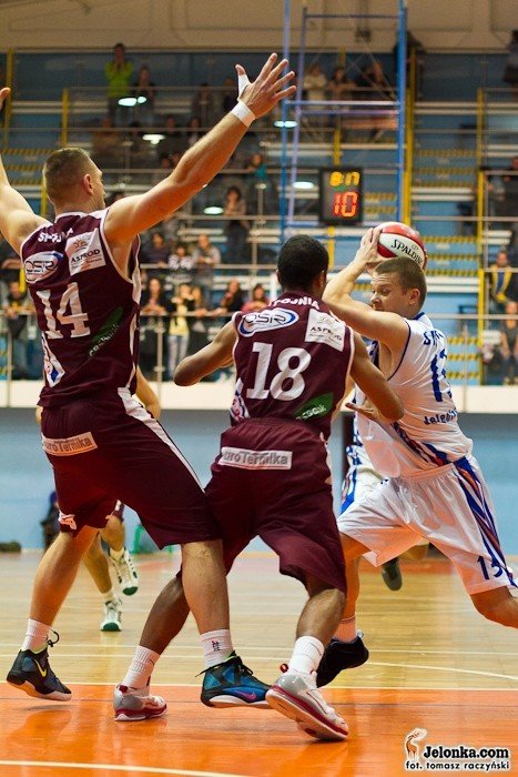 zatrzymali-niesobskiego-wygrali-mecz-foto-36617