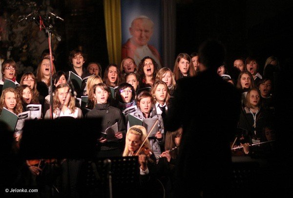 bo-miosc-silniejsza-jest-triumf-zycia-w-bazylice-36637