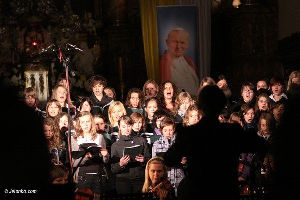 bo-miosc-silniejsza-jest-triumf-zycia-w-bazylice-36637