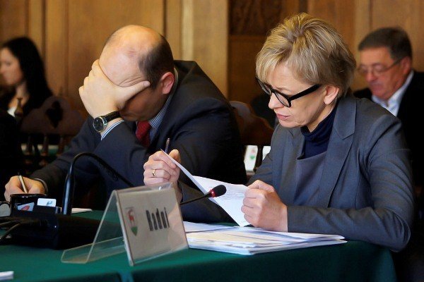 budzet-zmieniony-awnicy-wybrani-po-sesji-w-um-36666