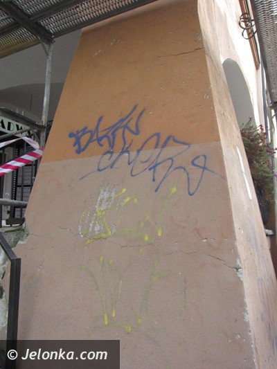 kamienica-w-rynku-grozi-zawaleniem-36854
