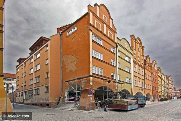 kamienica-w-rynku-grozi-zawaleniem-36854