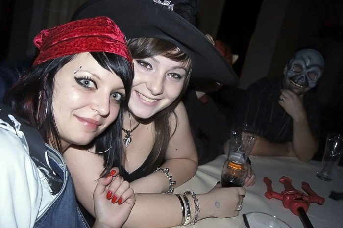 byy-utopce-upiory-i-inne-mary-sobota-z-duchami-36874
