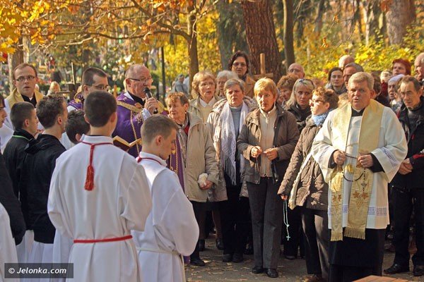 wszyscy-swieci-raduja-sie-w-niebie-36904