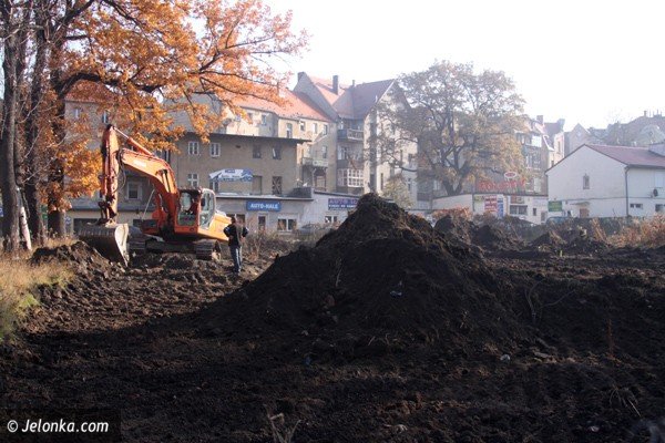na-zaniedbanym-placu-wyrosnie-kamienica-36952
