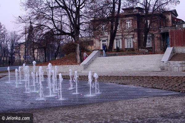 bajkowy-wodotrysk-na-przebudowanym-skwerku-37048