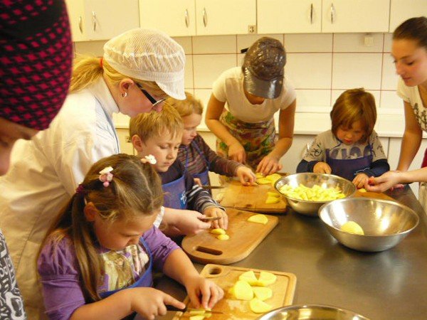 stacja-kuchcikowo-dla-najmodszych-w-gastronomie-37064