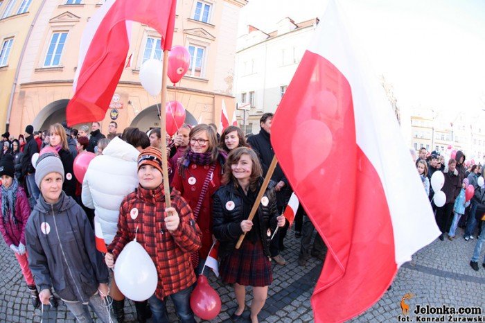 niepodlegosc-jest-jak-powietrze-czy-jelenia-gora-kocha-polske-37069