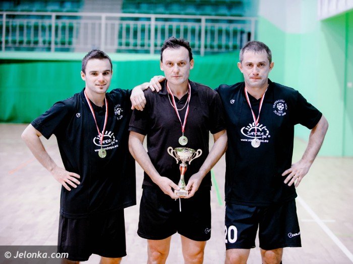 mistrzowie-jeleniej-gory-w-siatkonodze-foto-37104