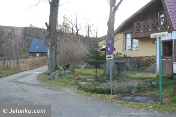 mia-byc-hotel-bedzie-figa-przez-zdewastowana-droge-37128