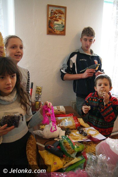 swiatecznymi-ozdobami-zarabiaja-na-lato-37168