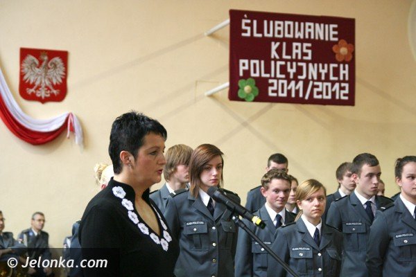klasy-policyjne-sluboway-z-pompa-37198