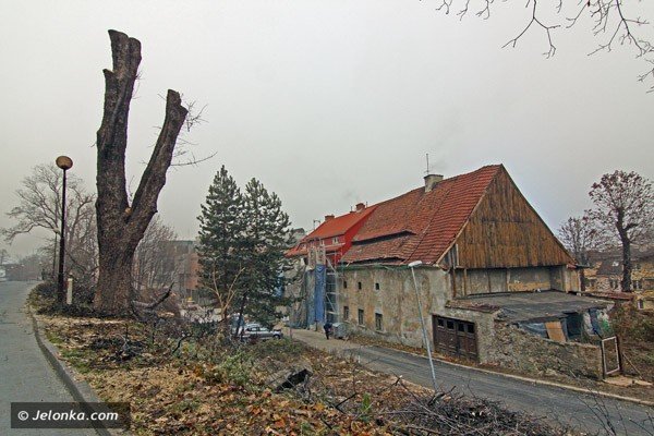 dugi-dom-w-czesciowym-remoncie-37245