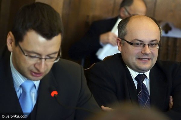 miasto-tysiac-dwiescie-a-podatki-ciagle-w-gore-37252