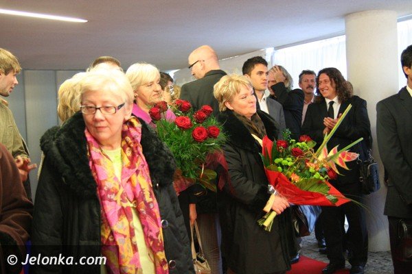 przecieli-wstege-chirurgicznymi-nozyczkami-37317