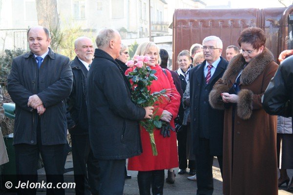 przecieli-wstege-chirurgicznymi-nozyczkami-37317