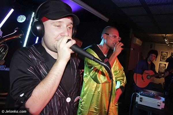 wyladowali-na-planet-luc-w-kwadracie-37332