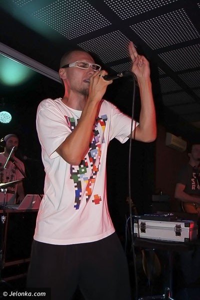 wyladowali-na-planet-luc-w-kwadracie-37332
