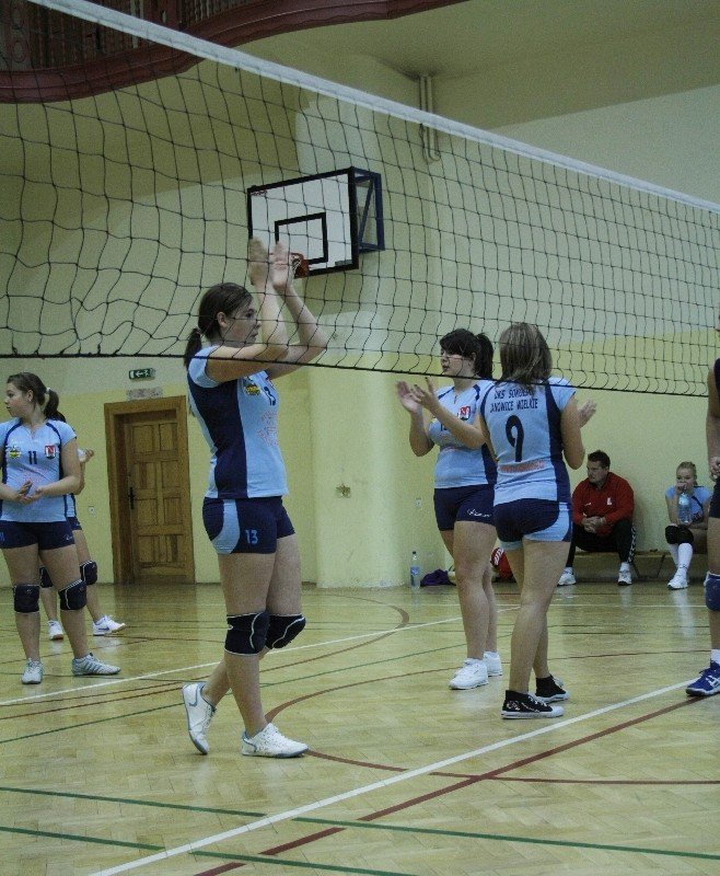 znamy-pary-pofinaowe-jeleniogorskiej-plus-ligi-siatkarek-37333