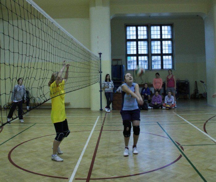 znamy-pary-pofinaowe-jeleniogorskiej-plus-ligi-siatkarek-37333