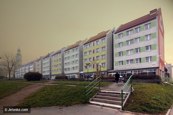 uliczna-historia-cykliczna-na-tyach-rynku-37340