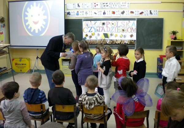akcja-czytelnicza-ryszarda-kieka-u-pierwszakow-37402