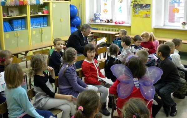 akcja-czytelnicza-ryszarda-kieka-u-pierwszakow-37402