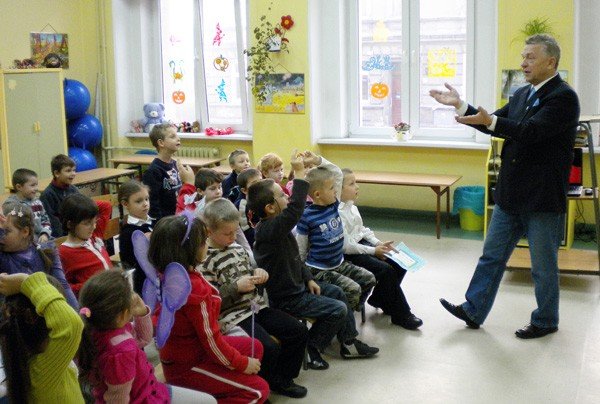 akcja-czytelnicza-ryszarda-kieka-u-pierwszakow-37402