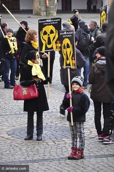 kampania-uranowa-bomba-zegarowa-po-demonstracji-37464