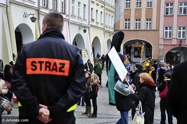 kampania-uranowa-bomba-zegarowa-po-demonstracji-37464