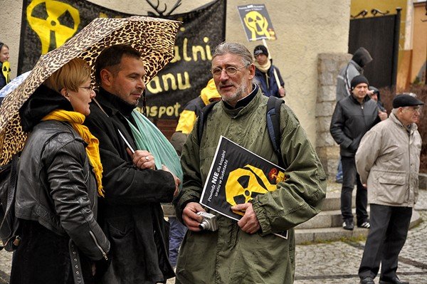kampania-uranowa-bomba-zegarowa-po-demonstracji-37464