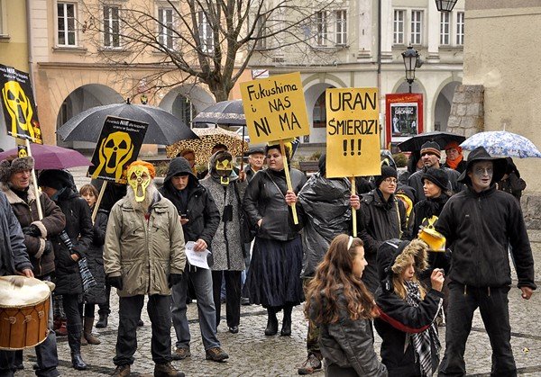 kampania-uranowa-bomba-zegarowa-po-demonstracji-37464