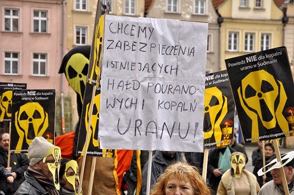 kampania-uranowa-bomba-zegarowa-po-demonstracji-37464