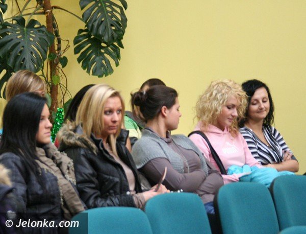 miedzynarodowe-targi-pracy-przyciagney-tumy-37528
