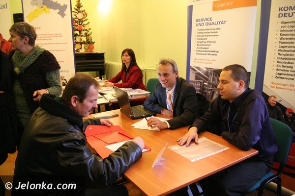 miedzynarodowe-targi-pracy-przyciagney-tumy-37528