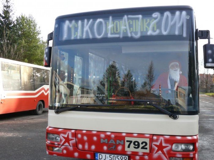 mikoaj-za-kierownica-autobusu-37533