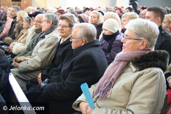 dzielac-sie-opatkiem-budowali-jednosc-37583